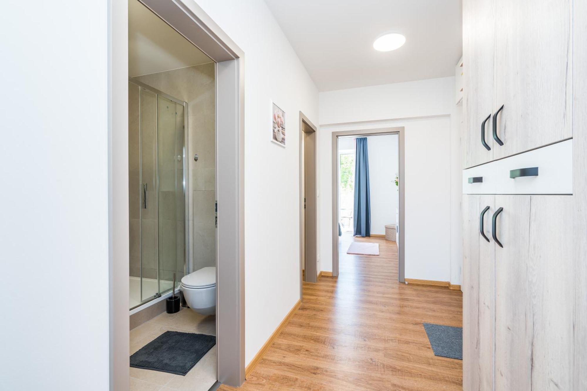Perla Hradce 301 Apartment ฮราเดตสคราโลเว ภายนอก รูปภาพ